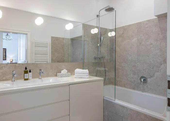 My In Beim Hundertwasserhaus Smart * Bécs